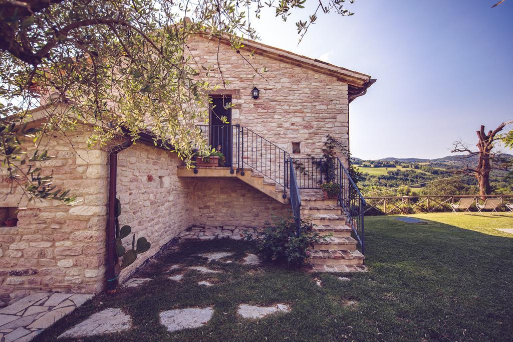 Agriturismo Casal San Sergio Фоссомброне Экстерьер фото