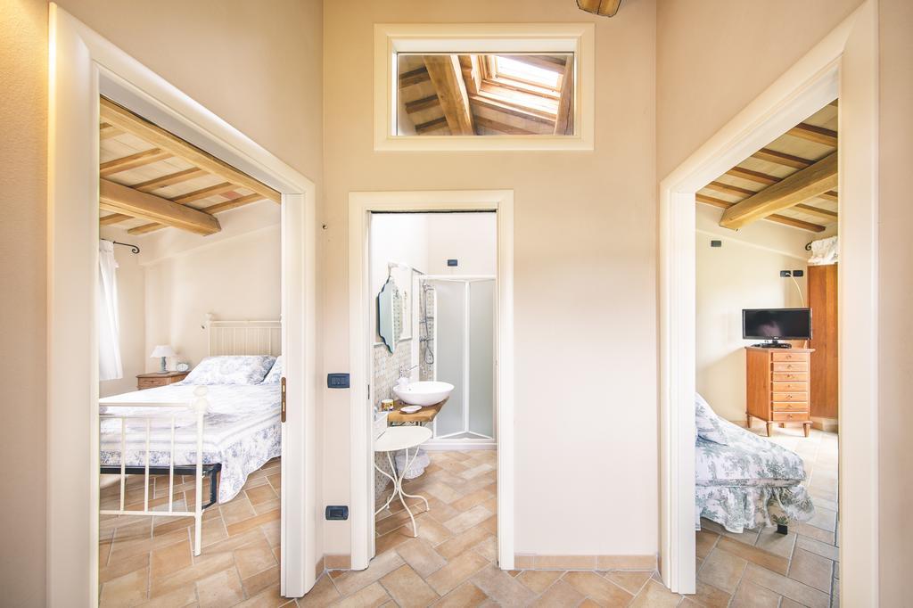 Agriturismo Casal San Sergio Фоссомброне Экстерьер фото