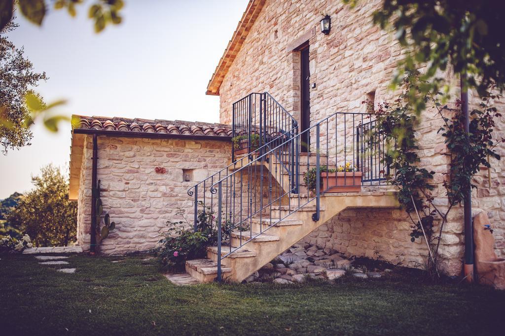 Agriturismo Casal San Sergio Фоссомброне Экстерьер фото